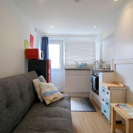 Pebbles Apartment By Air Premier Seaford Kültér fotó